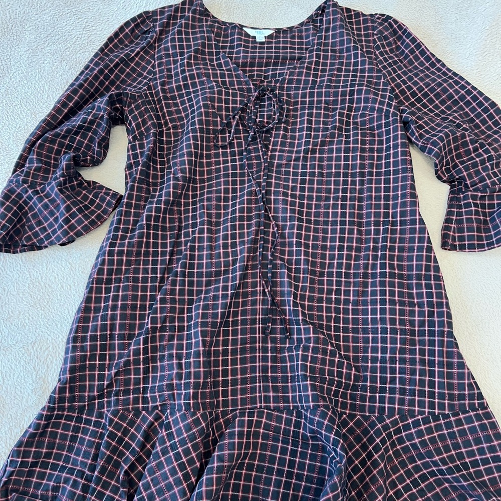 Time and Tru Navy and Pink Grid Tie-Front Casual Dress